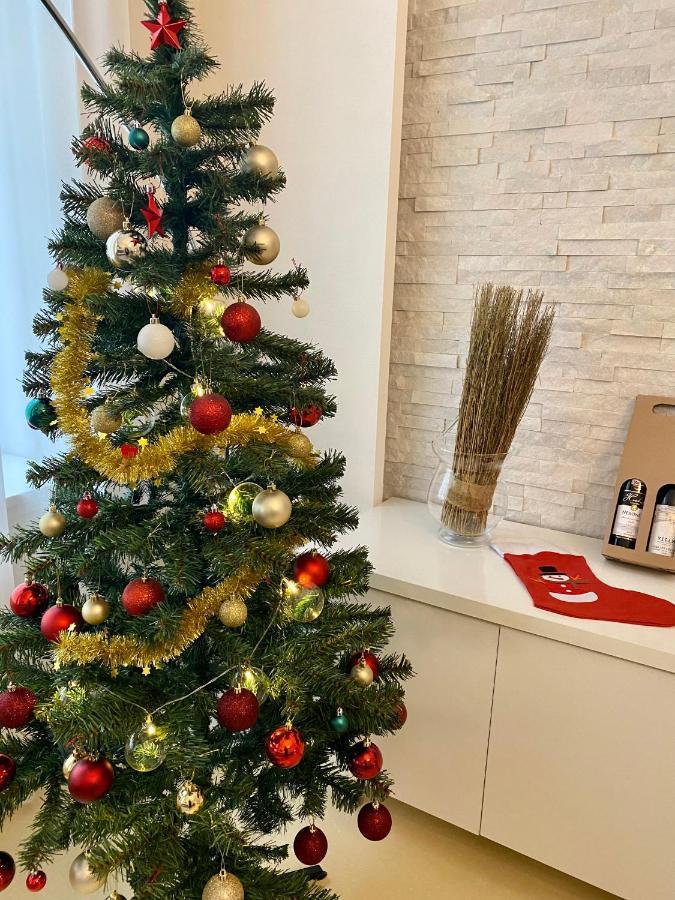 Stylish Apartment 5 Minutes Walk From City Center Прага Екстериор снимка